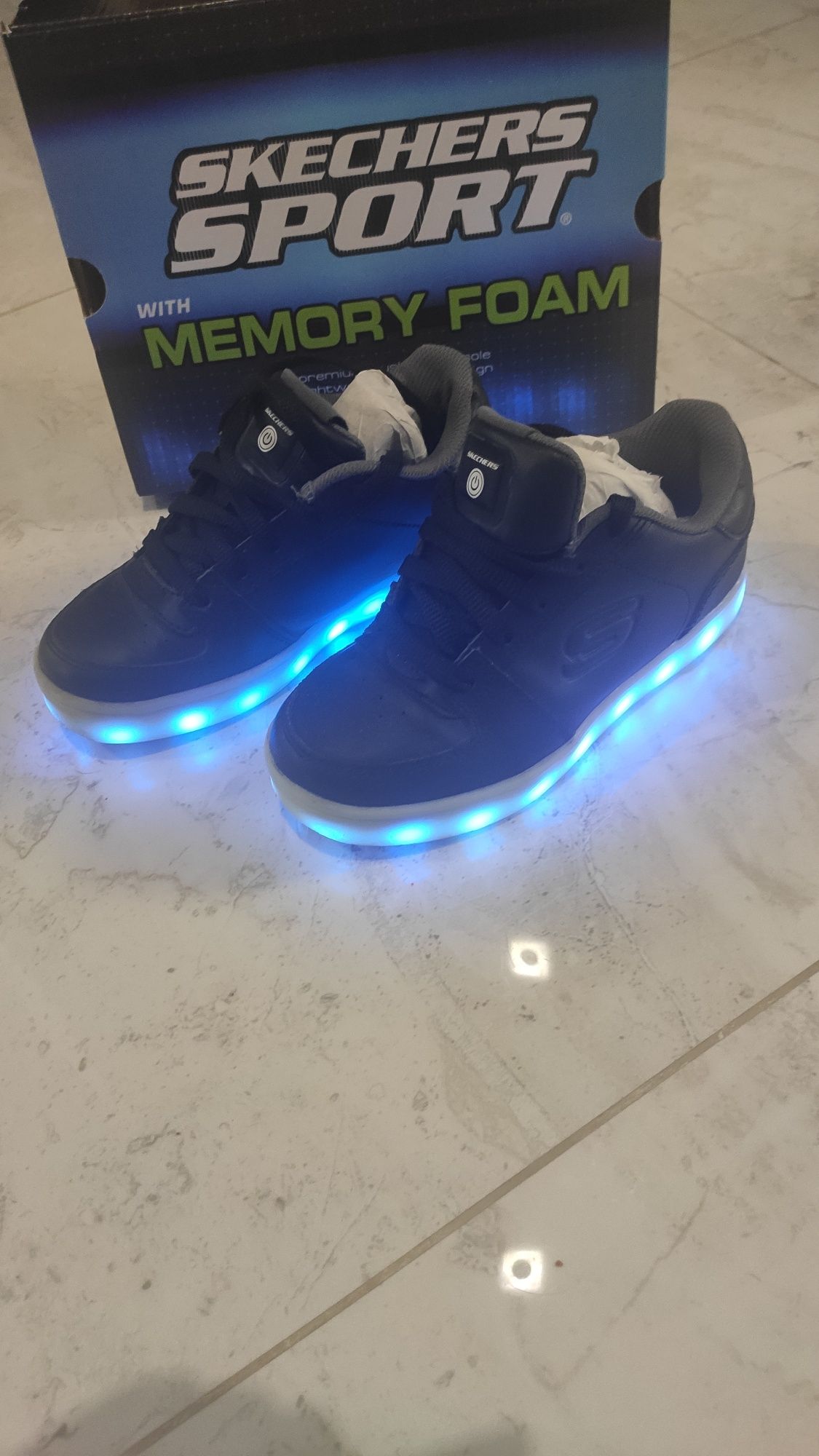 Кроссовки Skechers Energy Lights