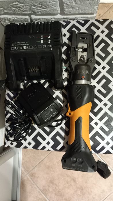 Zaciskarka hydrauliczna EPG 45 plus matryce