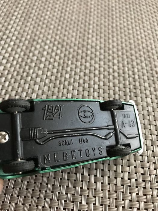 Модель авто Фіат 124 масштабу 1/43