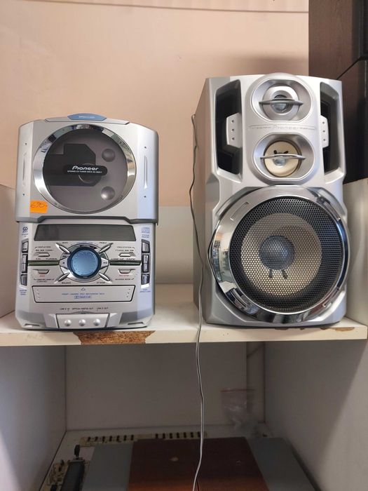 Wieża stereo Pioneer  2x 100W pilot