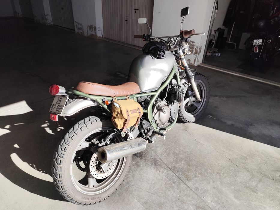 Mota XJ600 toda alterada com material novo