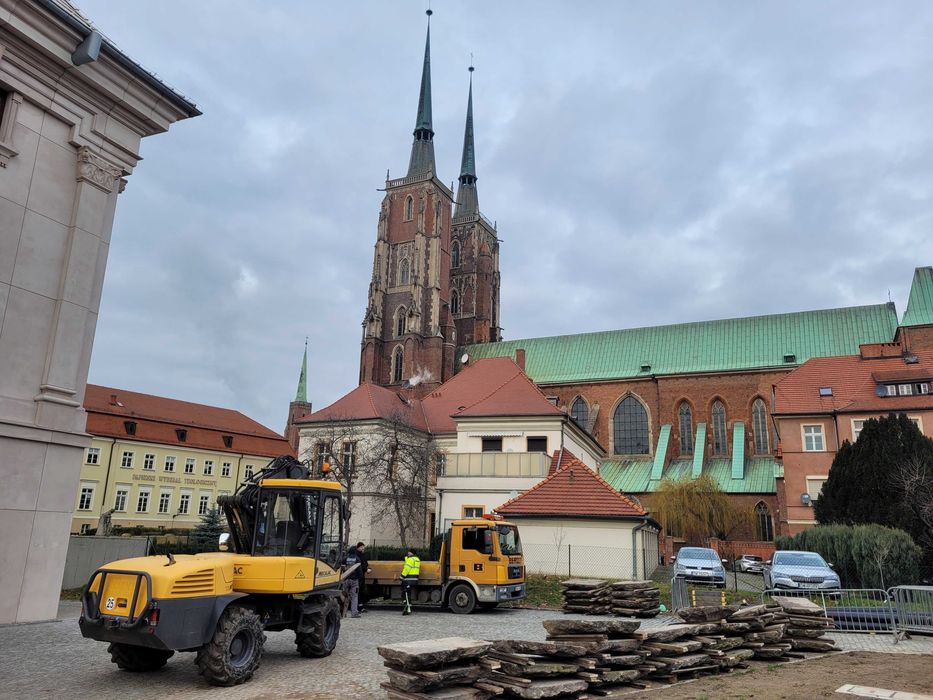 usługi koparka Mecalac koparka kołowa