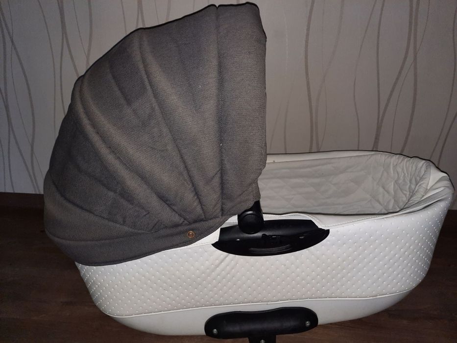 Коляска 2 в 1 , зима - лето