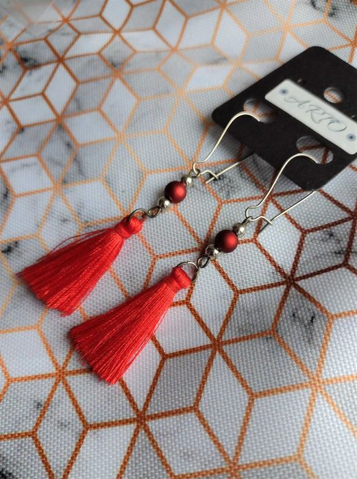 Kolczyki chwosty z koralem czerwone delikatne prezent ślubne