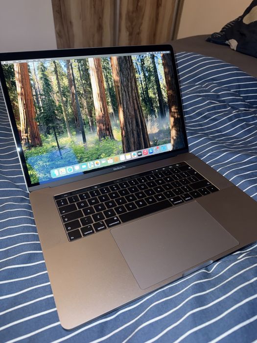 Macbook pro 15”  16/512gb 2020 intel touchbar