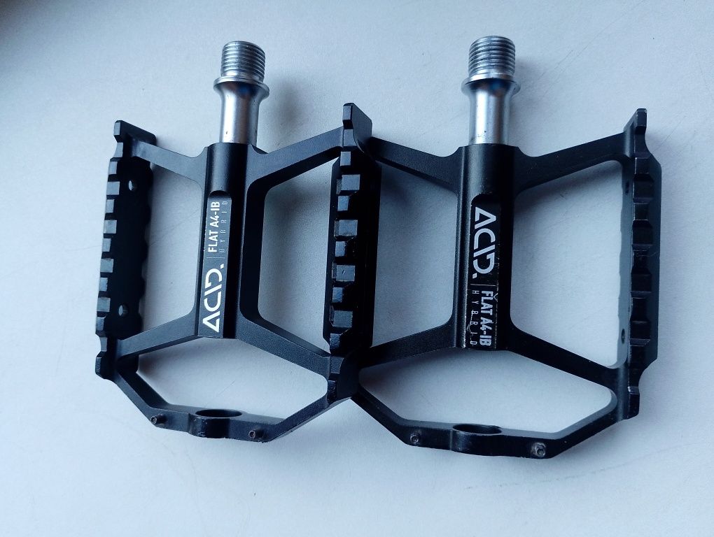 Ультра легкі педалі ACID FLAT A4-IB Hybrid ( Cube) RaceFace CHESTER