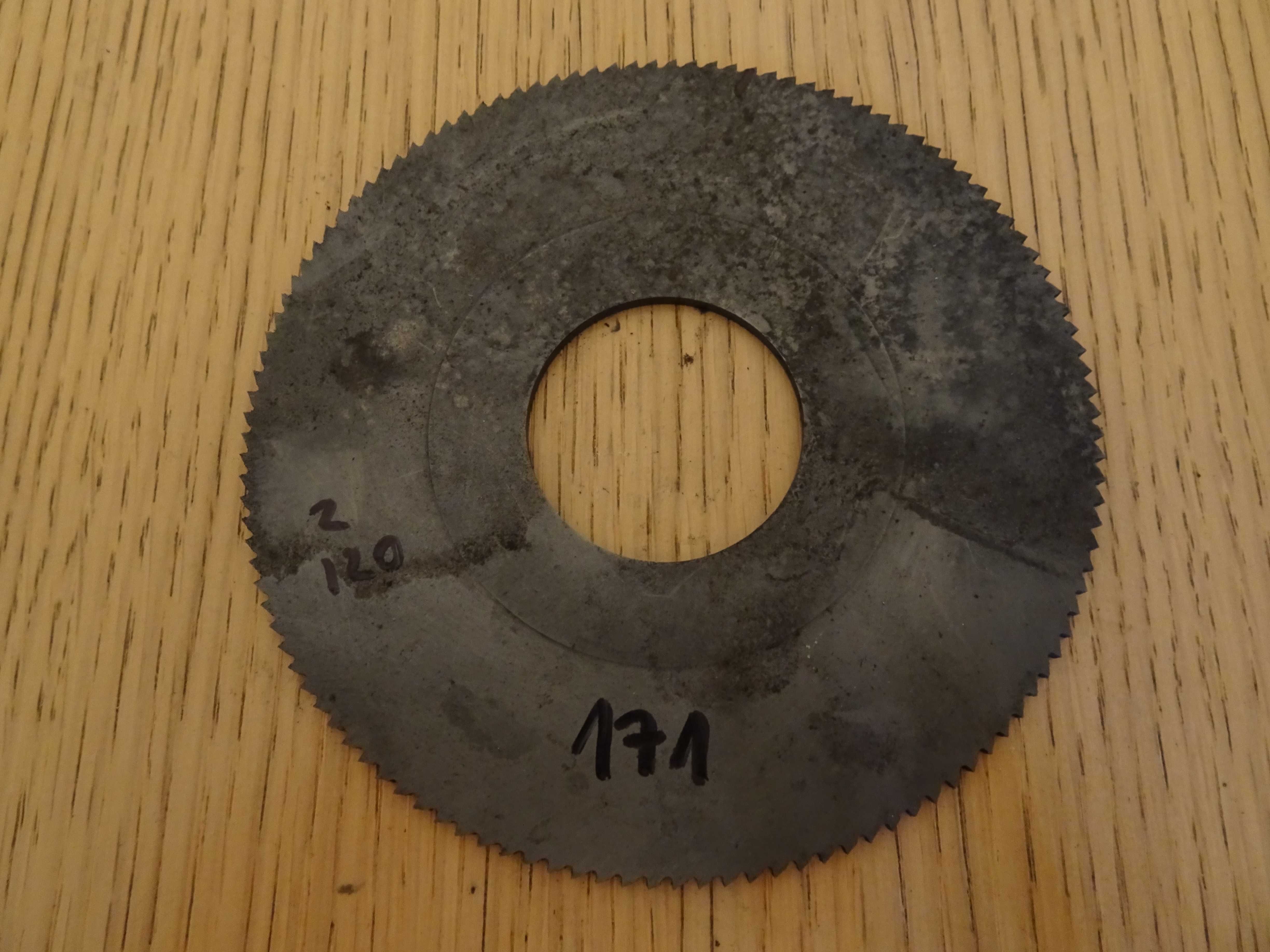 Frez piłkowy hss 125 mm 2,35 mm 120 zębów HSS (171)