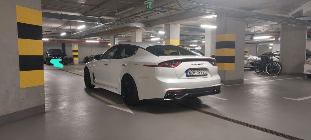 KIA Stinger biała perła 2018