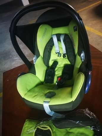 Ovinho maxicosi com adaptadores para carrinho