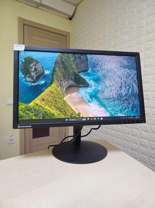 Монітор Lenovo ThinkVision T2324pA 23" Full HD
