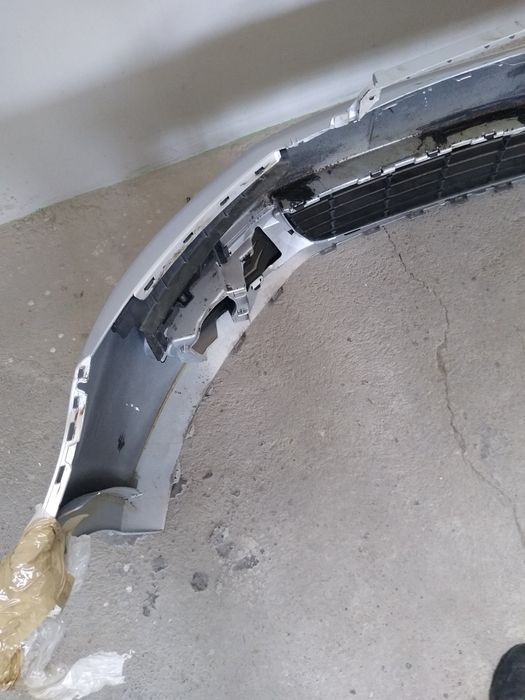 Zderzak przód Golf 6  LA7W idealny do założenia