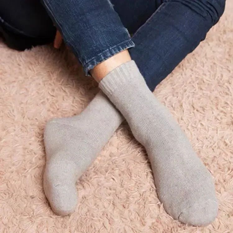 Зимние шерстяные носки