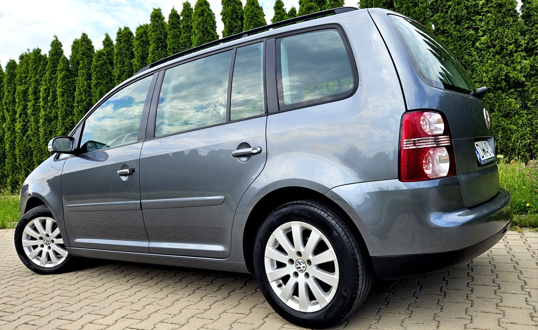 VW TOURAN 2.0 TDi !! KLIMA SPRAWNA , Nowe Kpl Sprzęgło !! Bez Rdzy !!