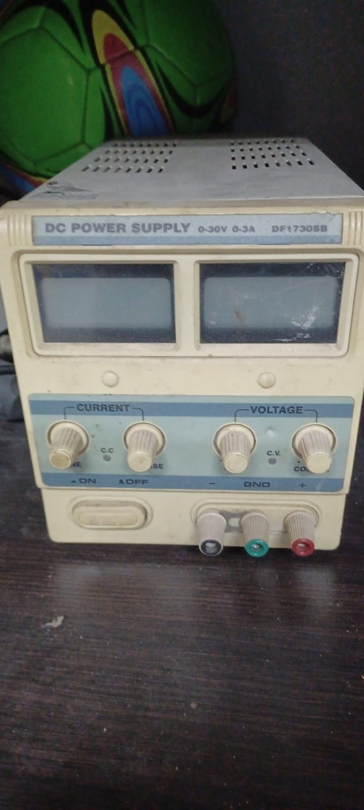 Zasilacz DC Power Supply 0-30V 0-3A model DF 1730 SB