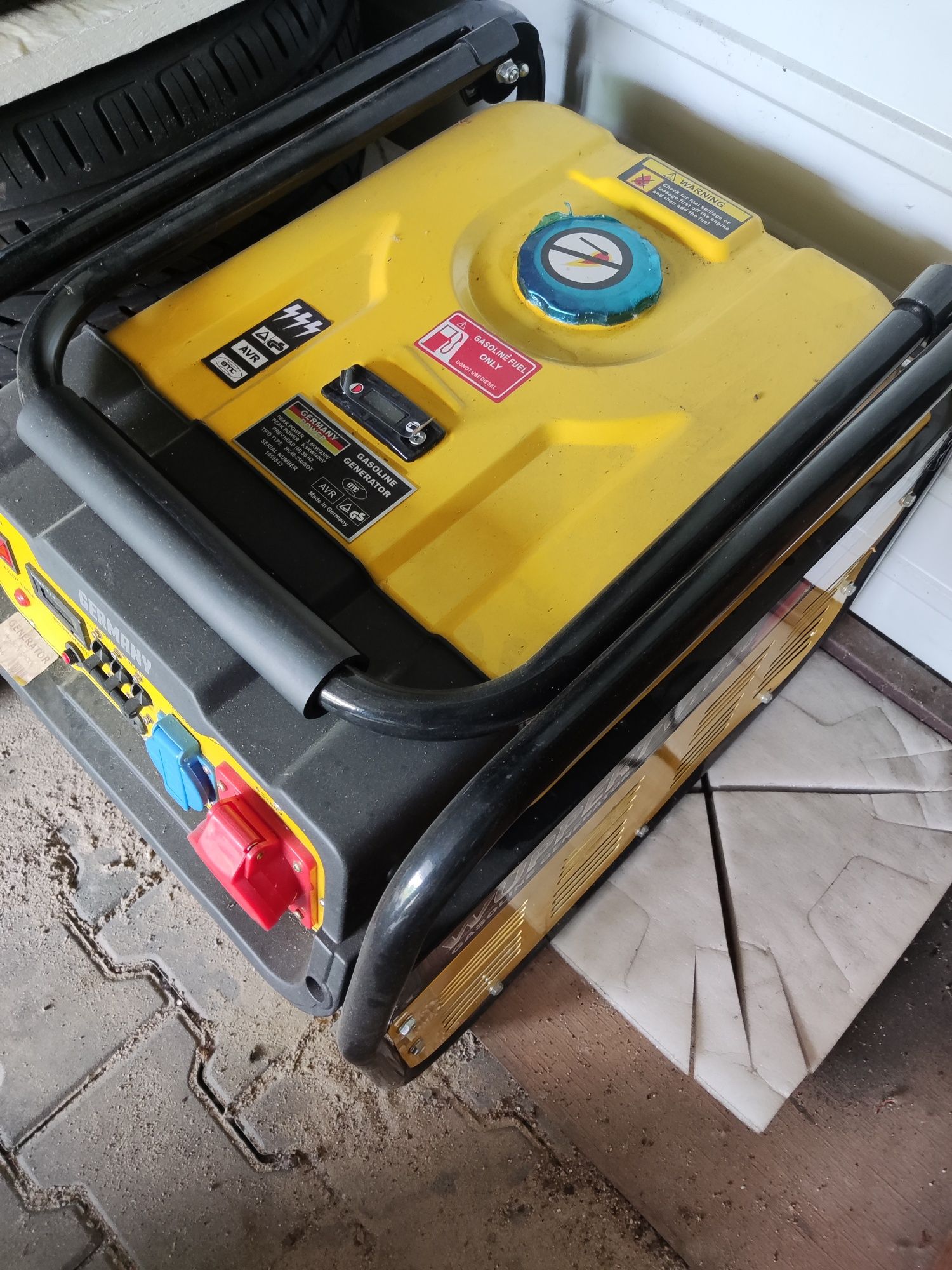 Generator prądotwórczy chyba nowy