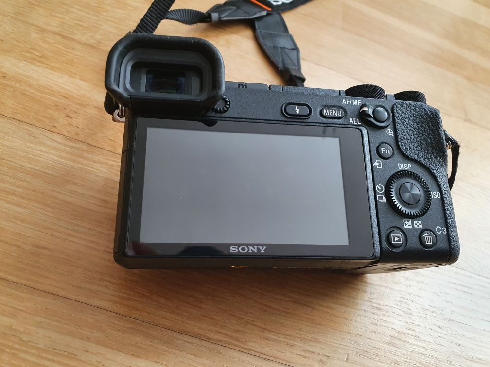 Sony a6500 alfa 6500 + obiektyw 18-105mm a6000 a6200 a6400