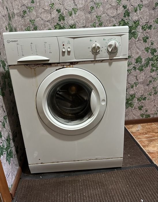 Стиралка Indesit