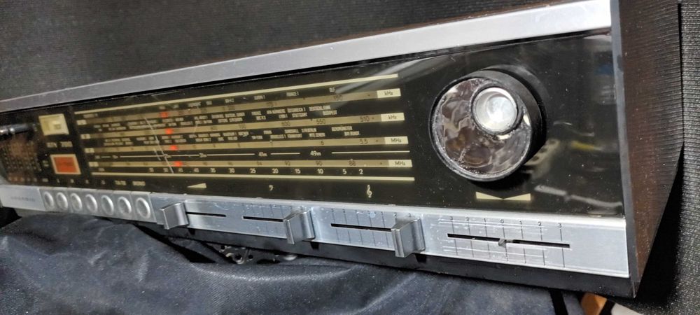 Grundig RTV 700 anos 70