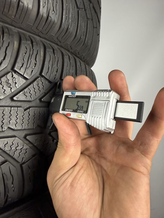 Шини 4шт R16 215/65 (98H) Semperit 2017 рік 5-5,5 мм резина зимова