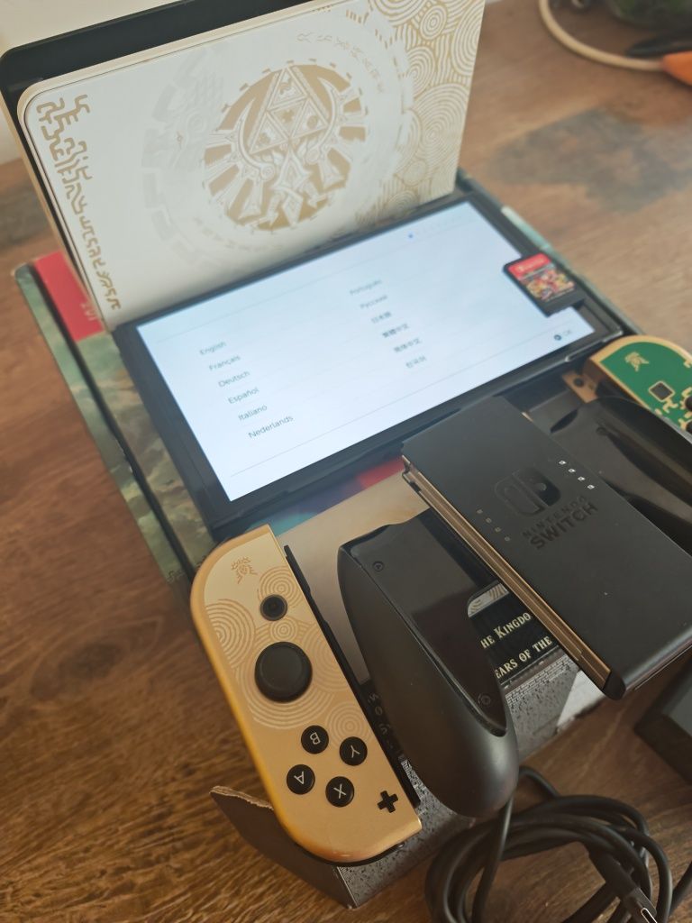 Nintendo Switch Branca Edição Limitada Zelda Ters Off The Kingdom