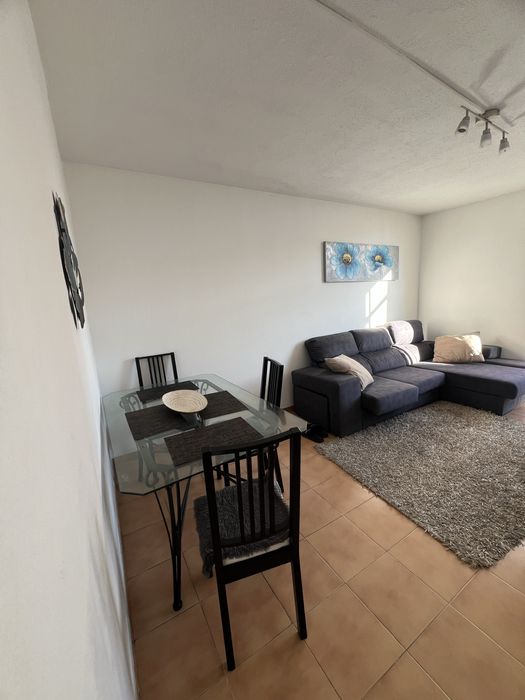 Arrenda-se quarto para casal por 400 € por mês