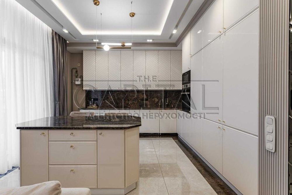 Дизайнерська 3-кімнатна квартира 120 м² з ремонтом в ЖК «Поділ Град»