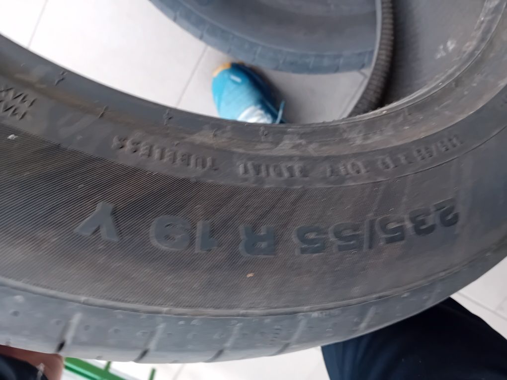 Opony 235/55/19 szt 2