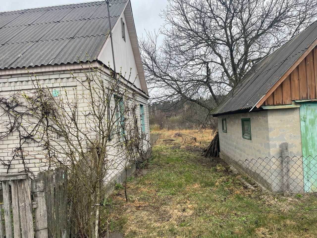 Продається будинок, літня кухня, гараж,  в с. Іванівка Житомирський р.