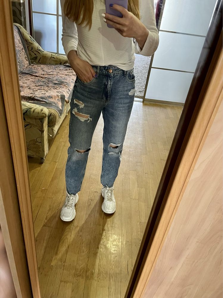Высокие джинсы Bershka