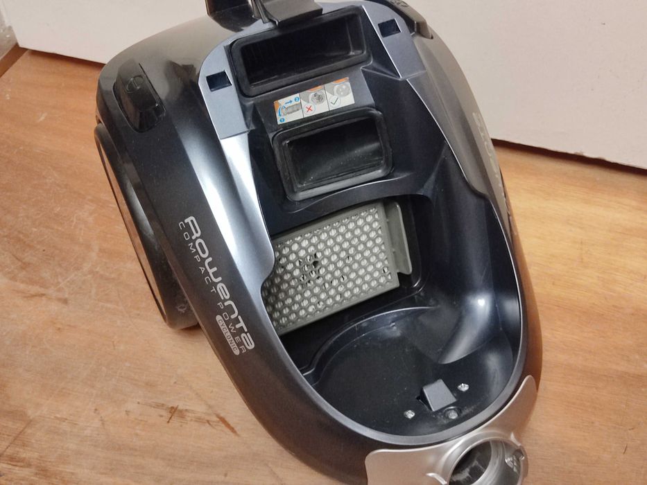 Пылесос Rowenta Compact Power Cyclonic RO3766EA