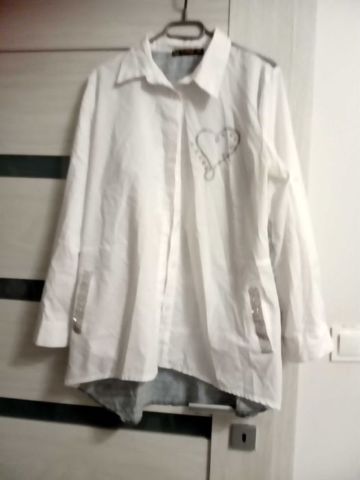 koszula biała z nadrukiem