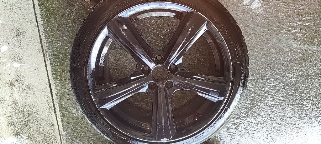 Felgi z oponami 5x100 17r