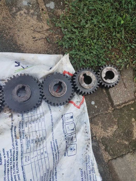 automat tokarski ATD 45 zębatki gitary