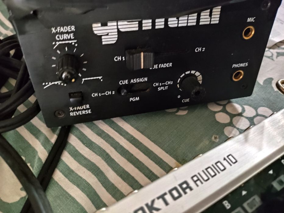 Misturador de DJ profissional