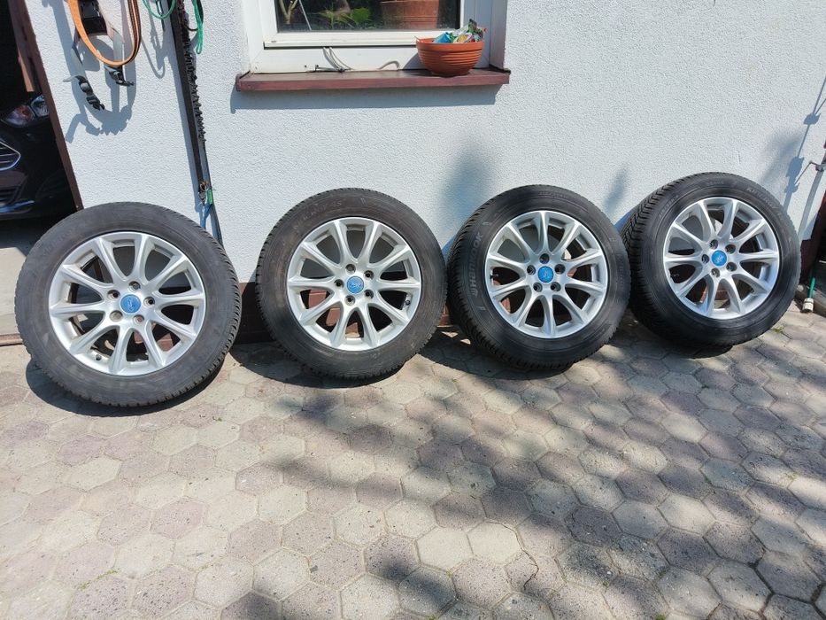 Koła Ford Felgi 215/55/R16 opony wielosezonowe mondeo mk4