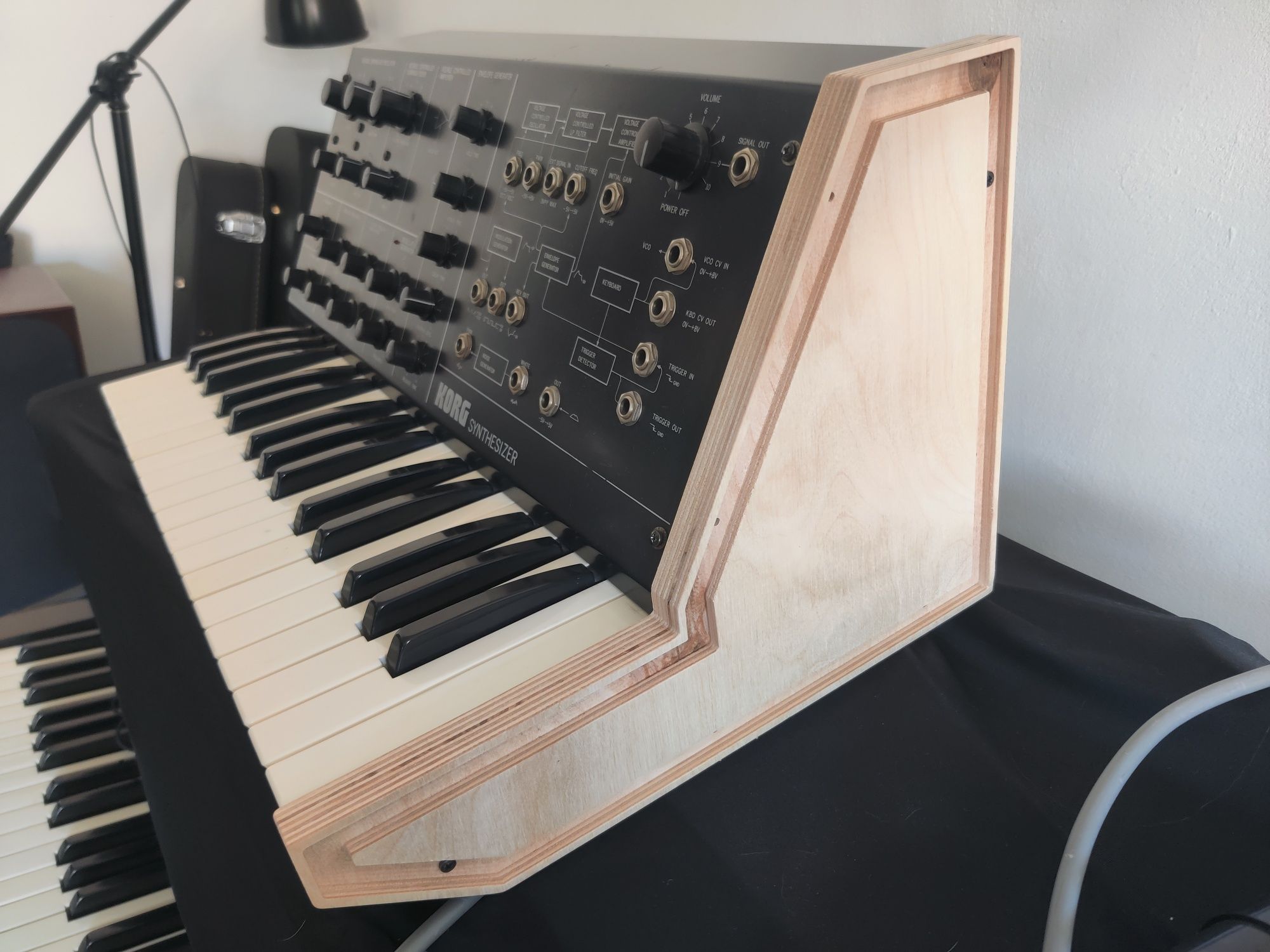 Boczki drewniane do syntezatora Korg MS 10 MS20