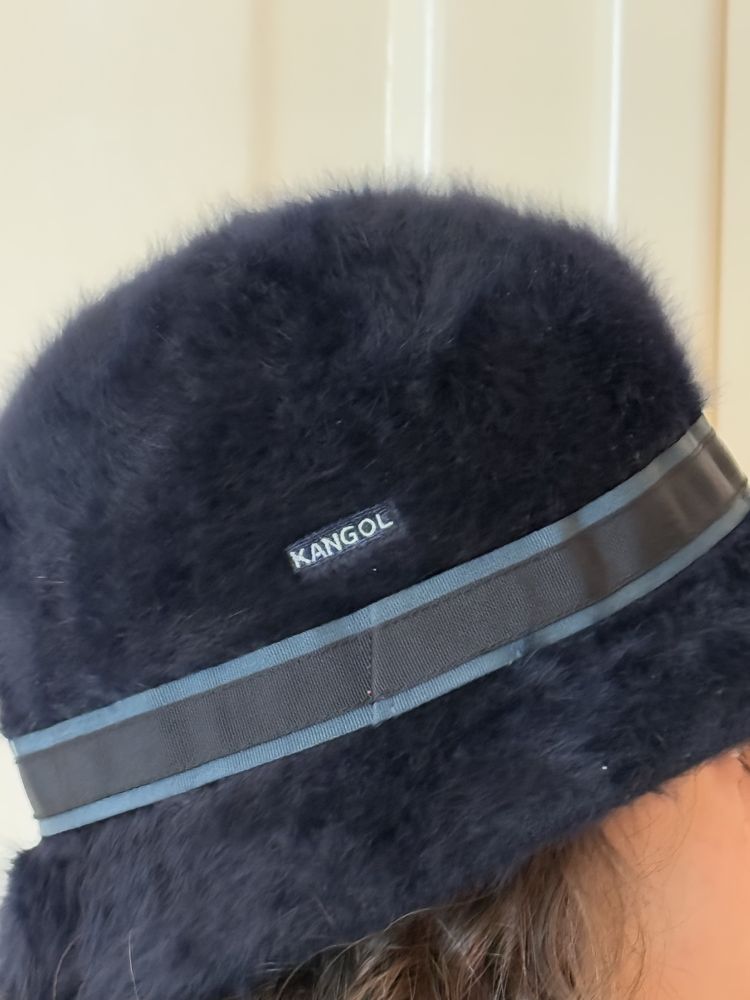Шляпка бренду Kangol