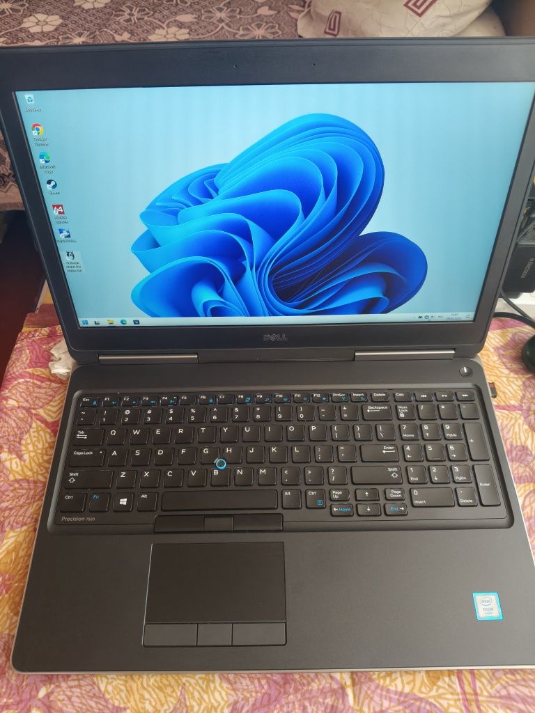 DELL Precision 7520 Xeon E3-1545M v5 15,6 ips, 32/512 M1200 4гб