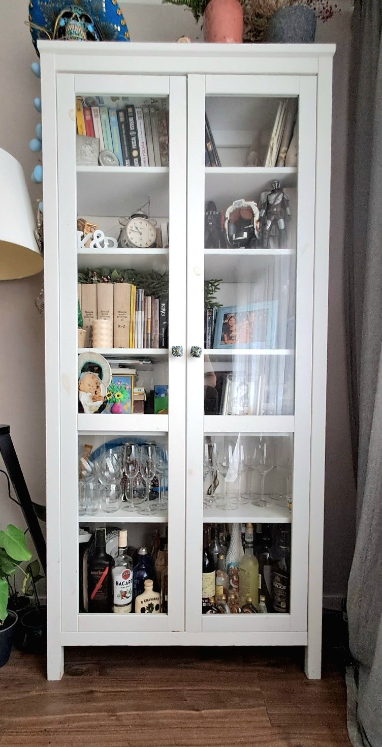 Witryna przeszklona IKEA Hemnes biala
