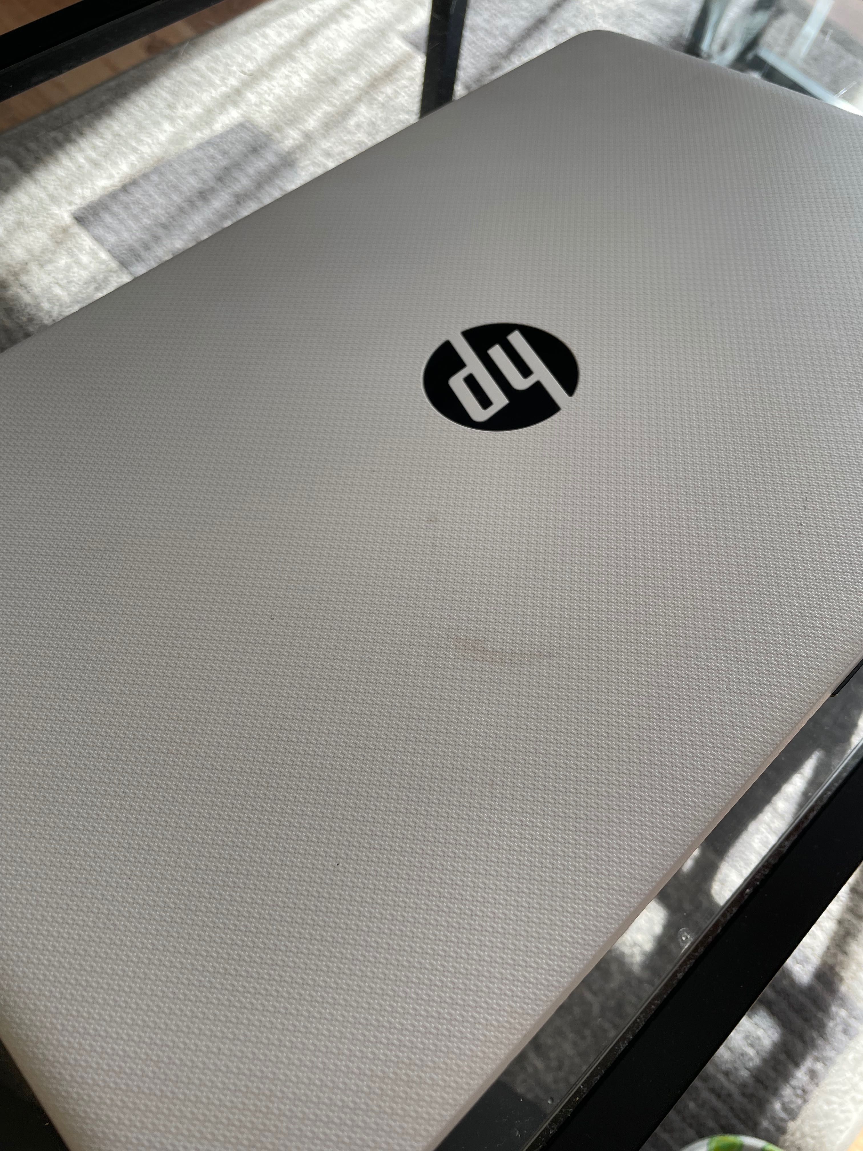 Laptop HP Pavilion 15 i5 BIAŁY