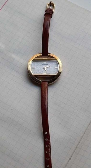 Шикарний швейцарський вінтажний жіночий годинник Adriatica