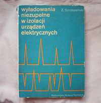 Wyładowania niezupełne w izolacji urządzeń elektrycznych.