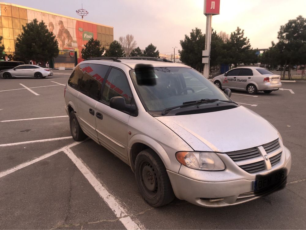 Dodge Grand Caravan 3.3 газ/бензин автомат