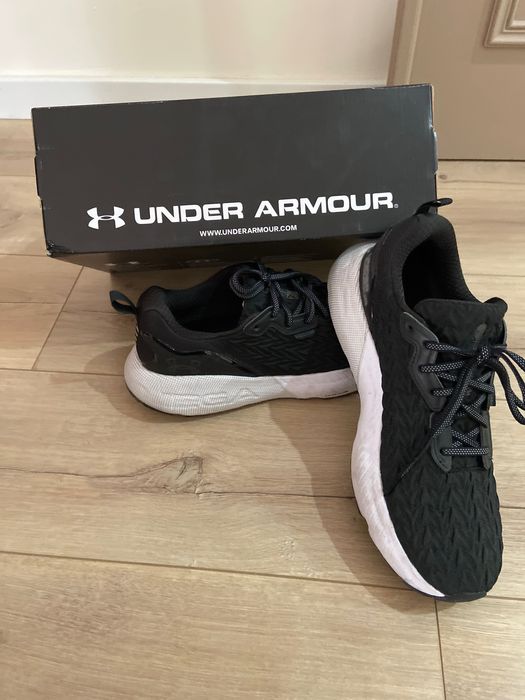 Vendo ténis Under Armour 45