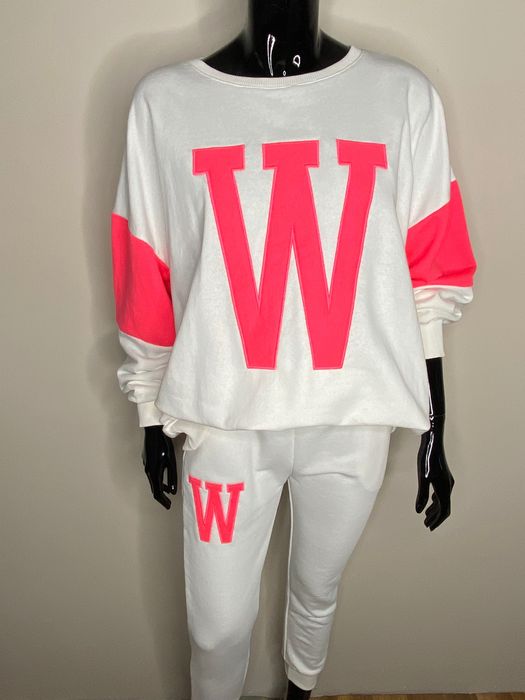 Nowy komplet dresowy Śmietana z neonowym różem rozm. One Size Aszmi