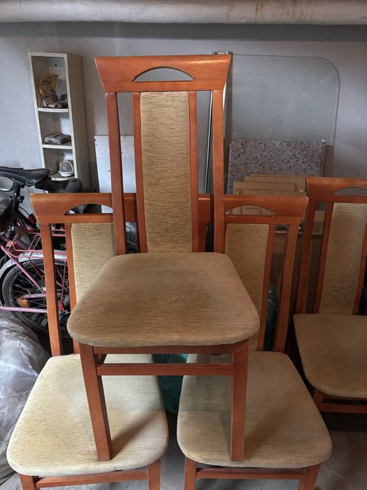 Komplet 4 krzeseł drewnianych