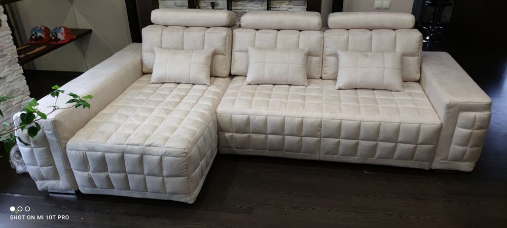 Перетяжка, реставрация стульев, дивана, кресла, кровать, пуф, банкетка