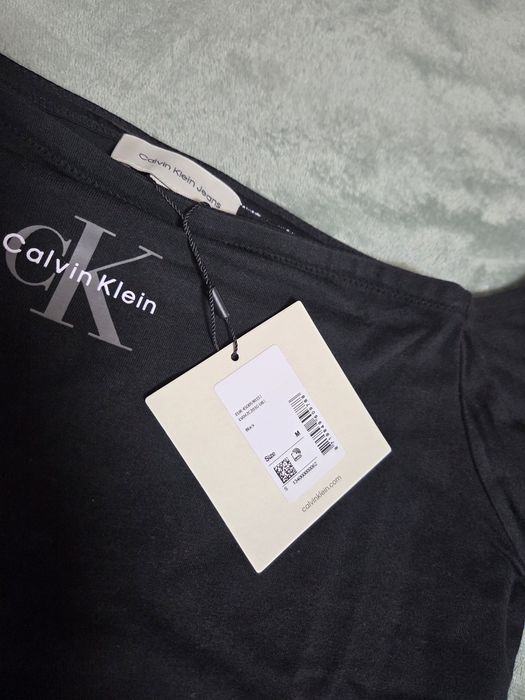 Calvin Klein Jeans MONOGRAM SLIM BARDOT TOP - T-shirt z nadrukiem r.M