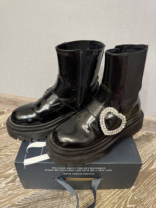 Осінні ботінки Zara