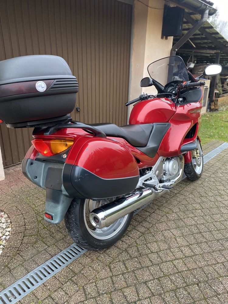 Honda ntv 650 niski przebieg,zadbana,transport